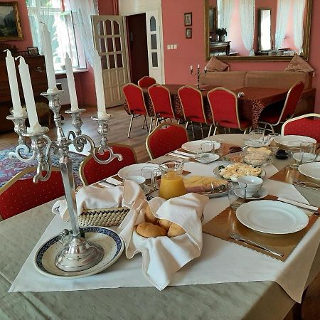 Palac Jastrowiec Esterno foto