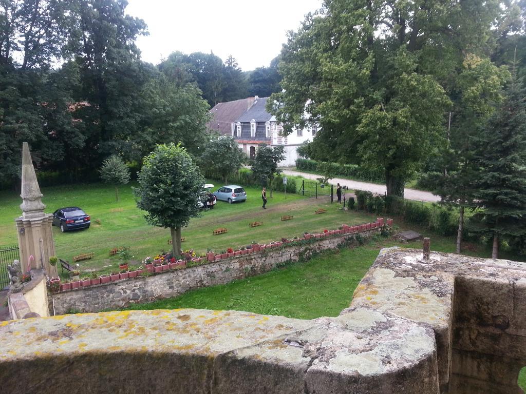 Palac Jastrowiec Esterno foto