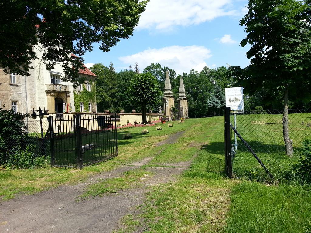 Palac Jastrowiec Esterno foto