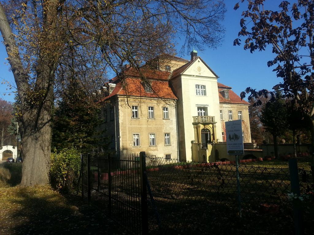 Palac Jastrowiec Esterno foto