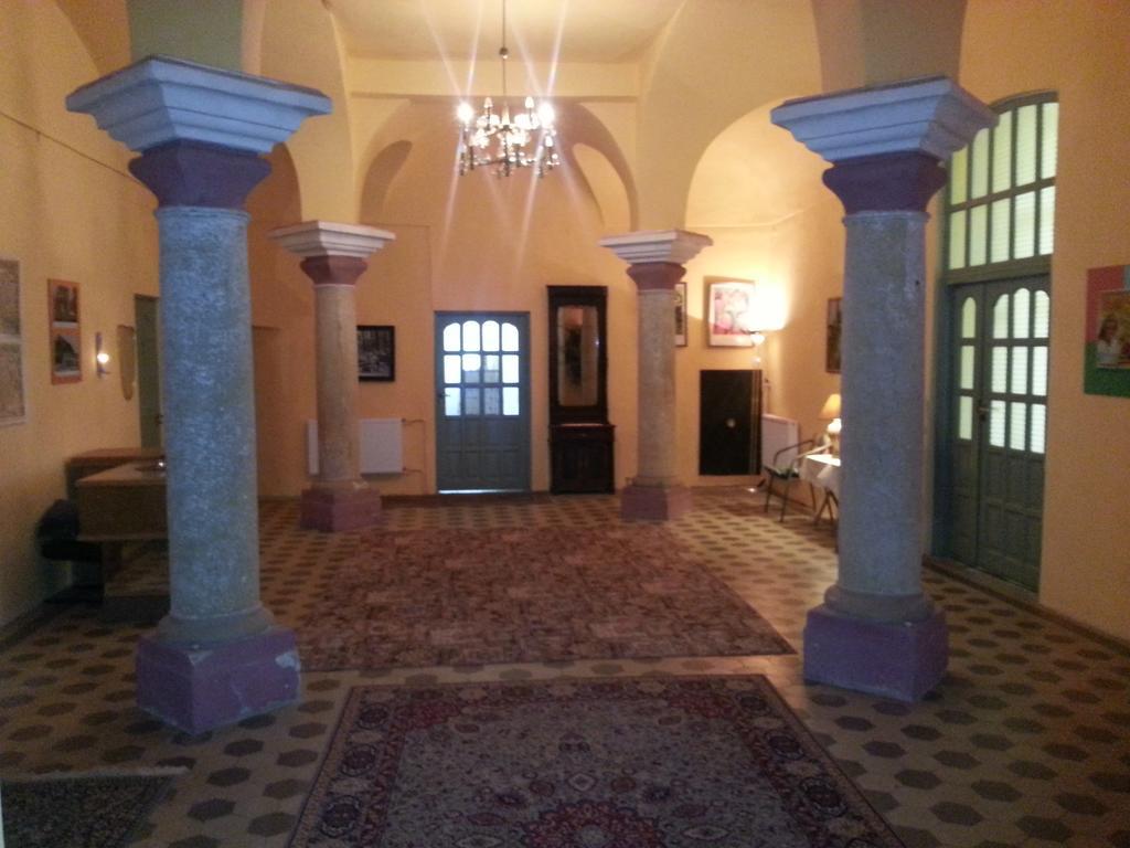 Palac Jastrowiec Esterno foto