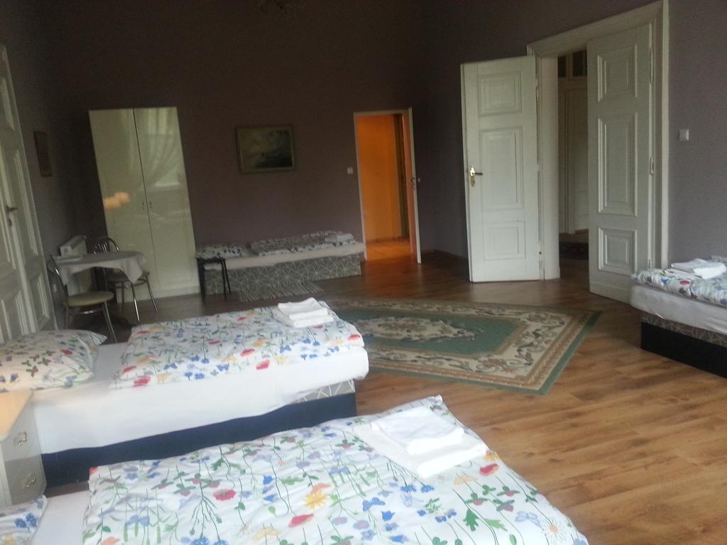 Palac Jastrowiec Esterno foto