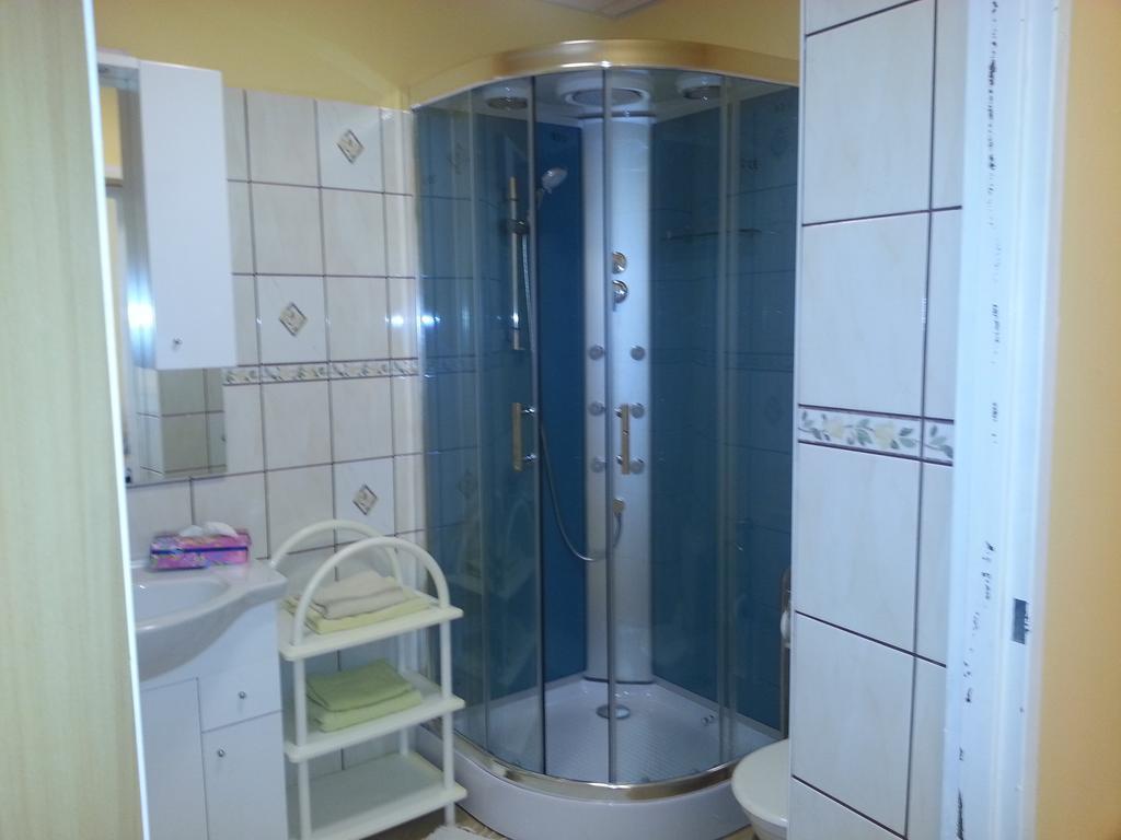 Palac Jastrowiec Esterno foto